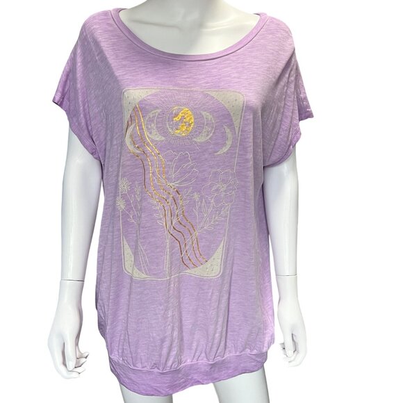Torrid Super Soft Slub Jersey Lilac Top Moon Graphic Short Sleeve Womens Size 0 - Picture 1 of 5